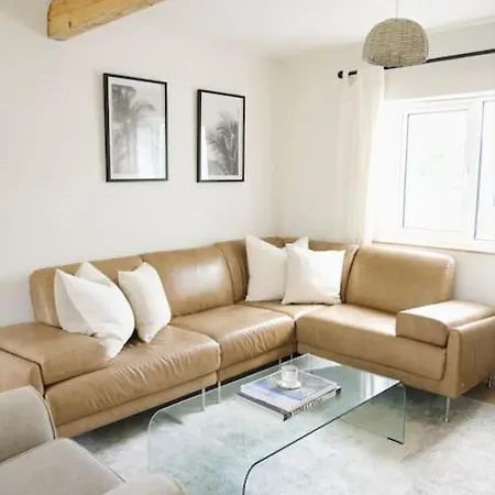 Holiday home The Palm House - Minutes From The Beach! Falmouth