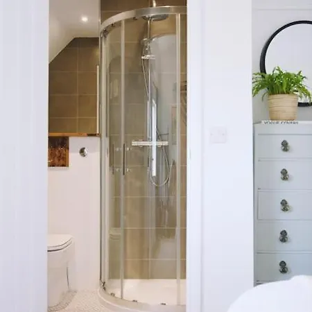 Holiday home The Palm House - Minutes From The Beach! Falmouth
