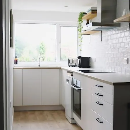 The Palm House - Minutes From The Beach! * Falmouth